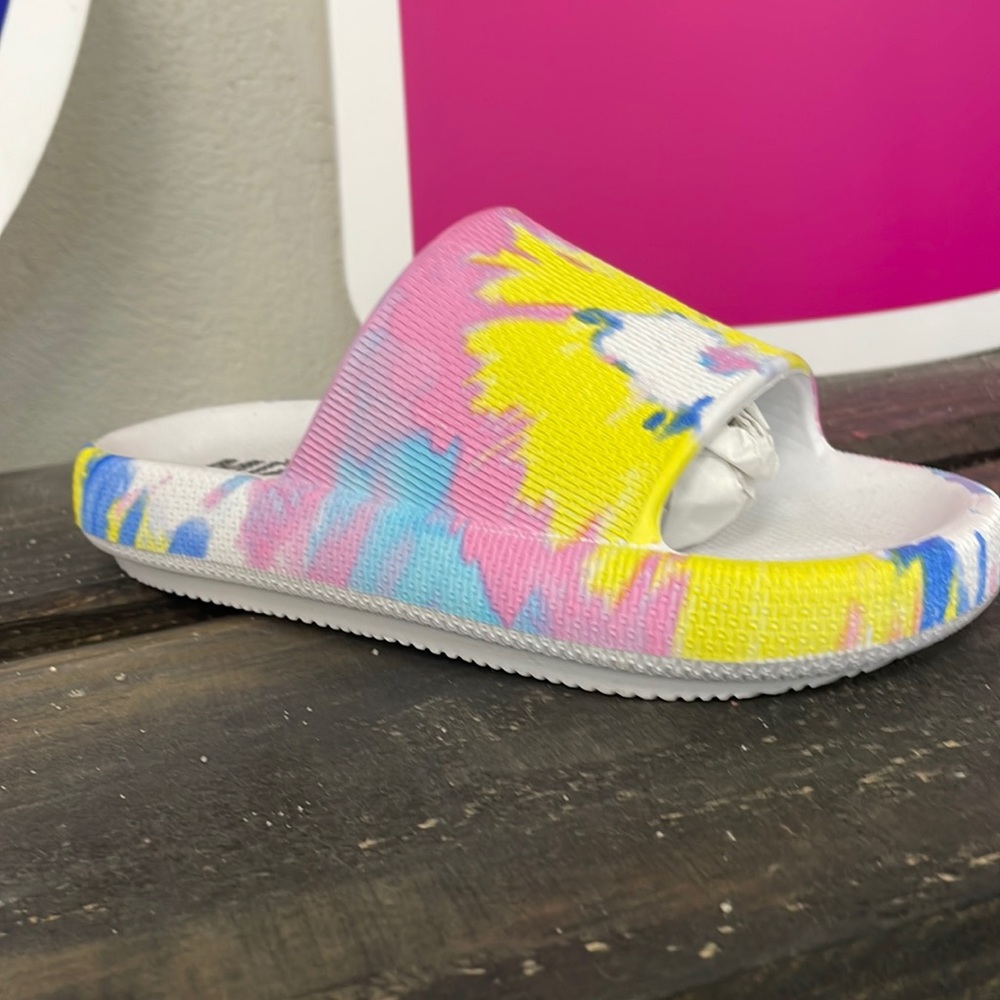 Mia slide